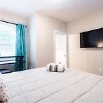 2Br Haven: Remodeled Gem!