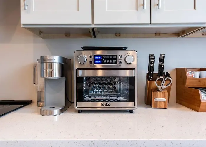 2Br Haven: Remodeled Gem!