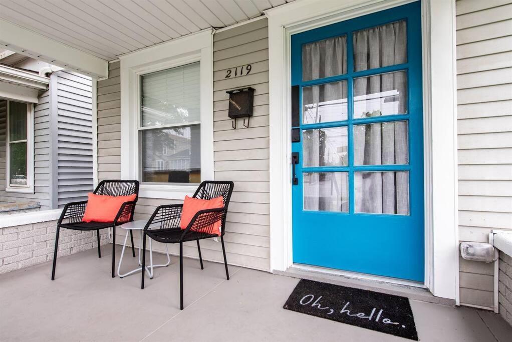 Holiday home 2br Haven: Remodeled Gem! Louisville